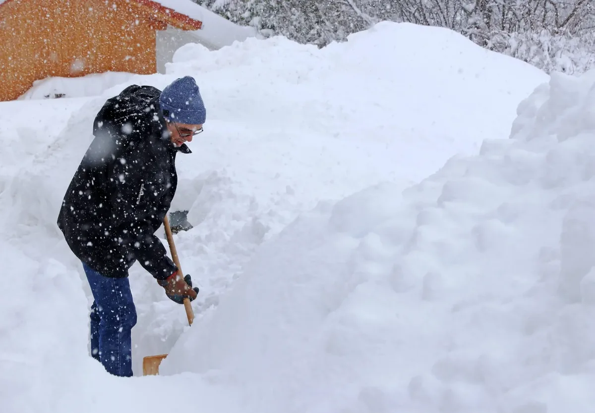 A tiny home built to handle heavy mountain snow